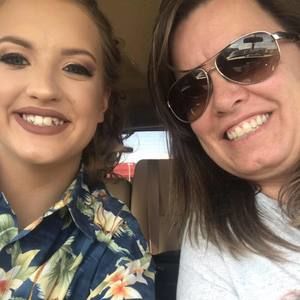 Meet your Posher, Caitlynne